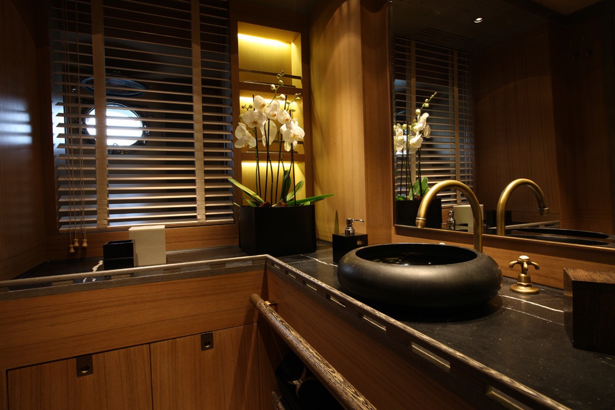 Yacht Roxane, a Su Marine Superyacht CHARTERWORLD Luxury Superyacht